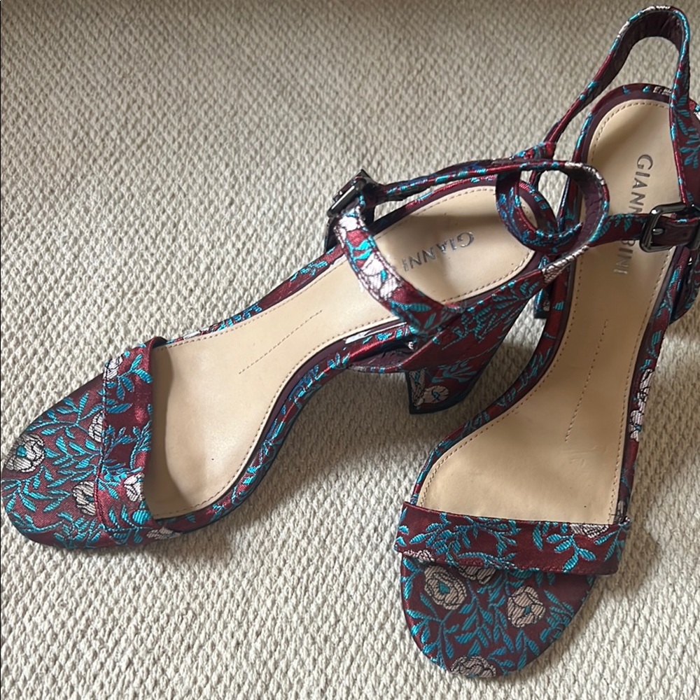 Gianni Bini Floral Patterned Women's Sandals - Red and Blue